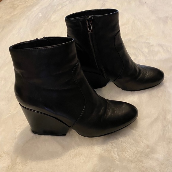 Robert Clergerie Black Toots Leather Wedge Ankle Boots 37 - Picture 15 of 16